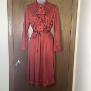 ✨vintage ✨ Rust ruffle day dress 70s